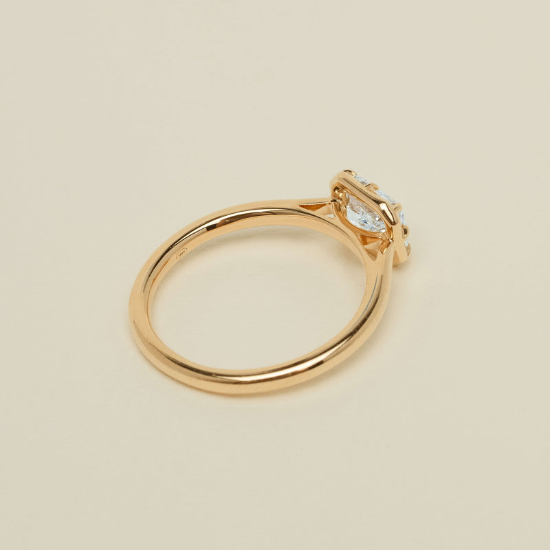 18ct Yellow Gold 1.00ct Radiant Diamond Dawn Ring - Ring - Walker & Hall