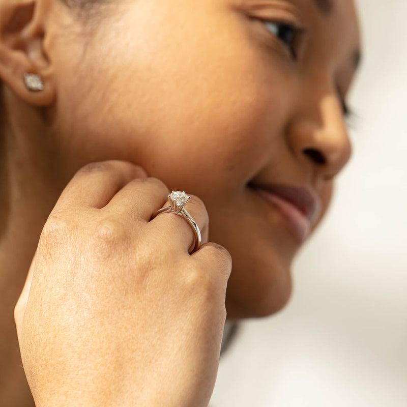 18ct White Gold 1.00ct Diamond Capri Ring-Ring-Walker & Hall