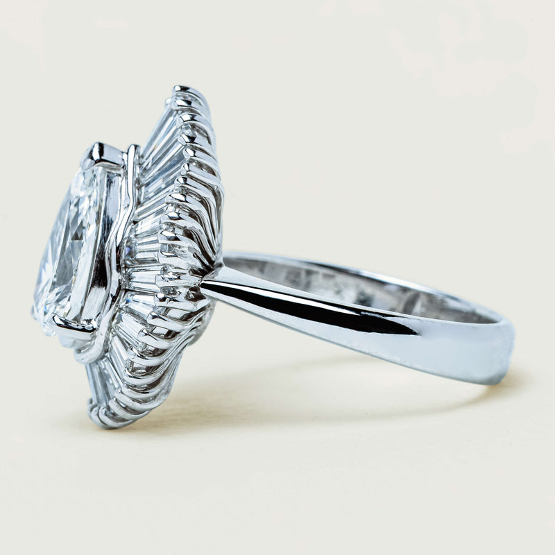 Deja Vu 18ct White Gold 1.57ct Pear Diamond Ballerina Cluster Ring - Ring - Walker & Hall