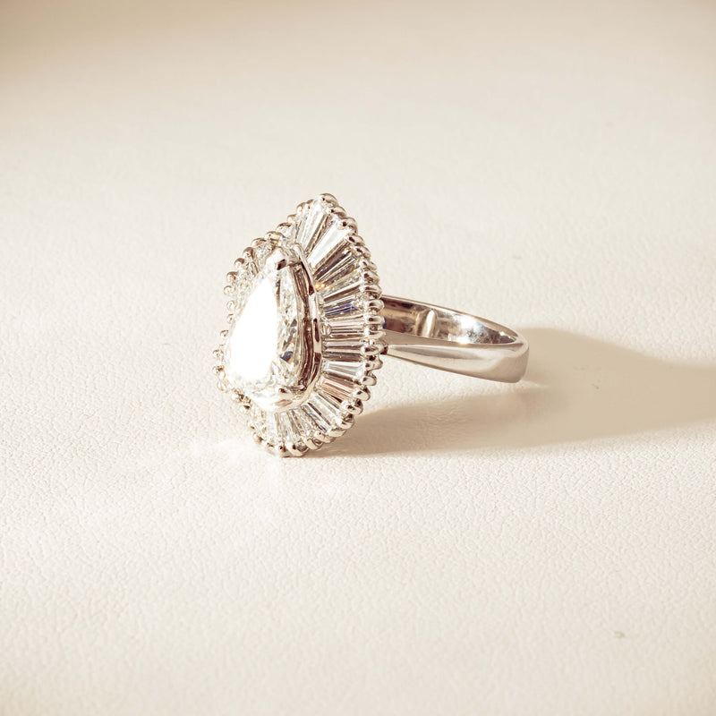 Deja Vu 18ct White Gold 1.57ct Pear Diamond Ballerina Cluster Ring - Ring - Walker & Hall