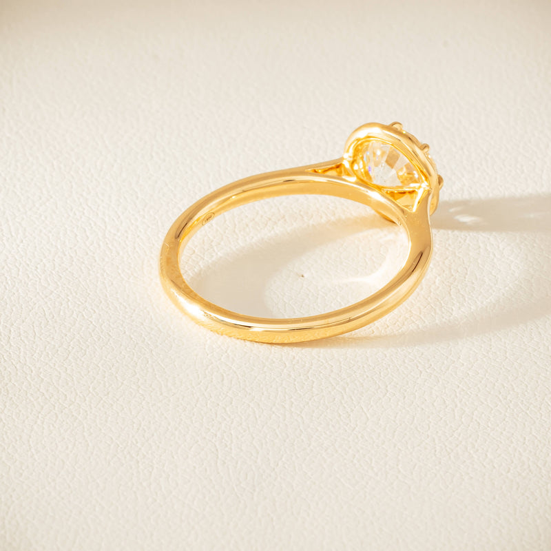 18ct Yellow Gold 1.50ct VS2 Diamond Dawn Ring - Ring - Walker & Hall