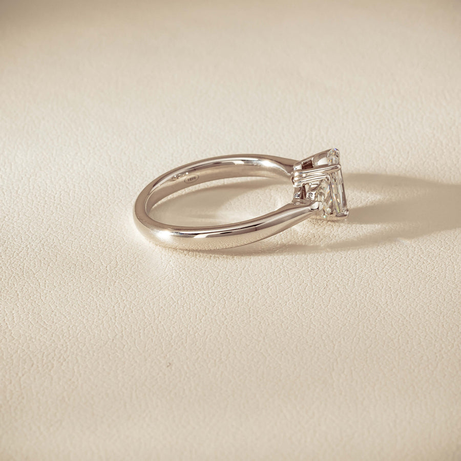 18ct White Gold 1.01ct Oval-Cut Diamond Ring - Ring - Walker & Hall