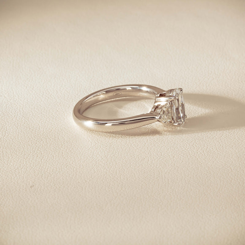 18ct White Gold 1.01ct Oval-Cut Diamond Ring - Ring - Walker & Hall