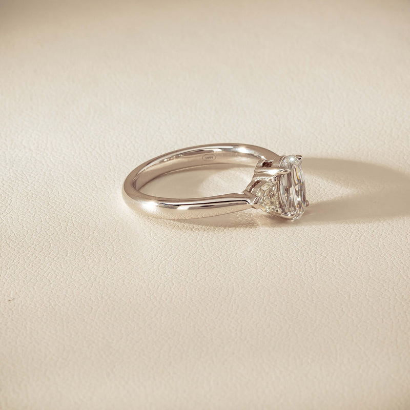 18ct White Gold 1.01ct Oval-Cut Diamond Ring - Ring - Walker & Hall