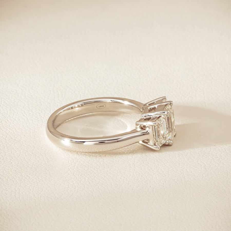 18ct White Gold 2.01ct Diamond Odyssey Ring - Ring - Walker & Hall