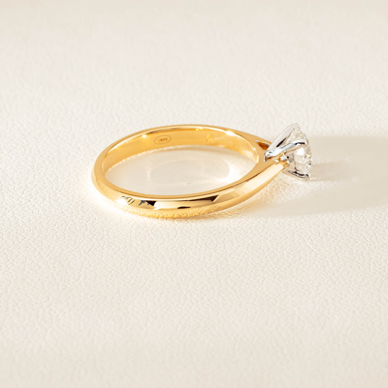 18ct Yellow Gold .70ct D SI2 Diamond Venetian Ring - Ring - Walker & Hall