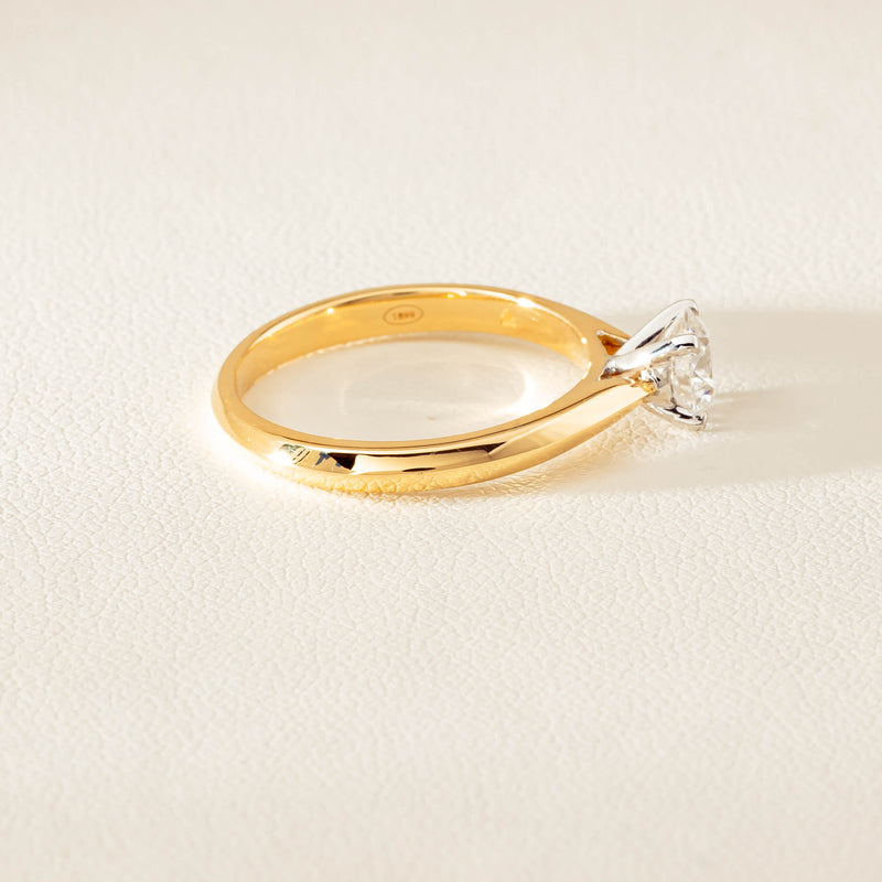 18ct Yellow Gold .70ct D SI2 Diamond Venetian Ring - Ring - Walker & Hall