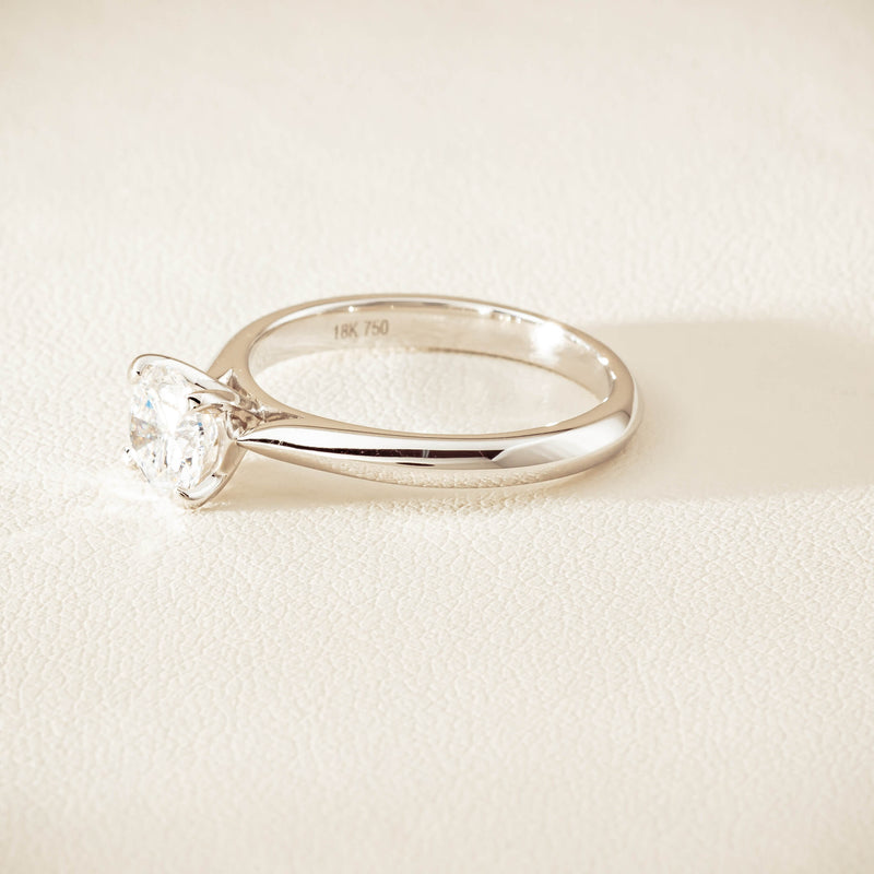 18ct White Gold 1.00ct D VS2 Diamond Venetian Ring - Ring - Walker & Hall