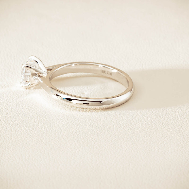 18ct White Gold 1.00ct D VS2 Diamond Venetian Ring - Ring - Walker & Hall