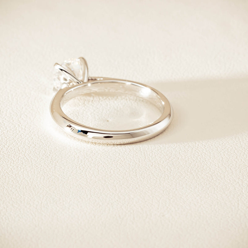 18ct White Gold 1.00ct H SI2 Diamond Venetian Ring - Ring - Walker & Hall