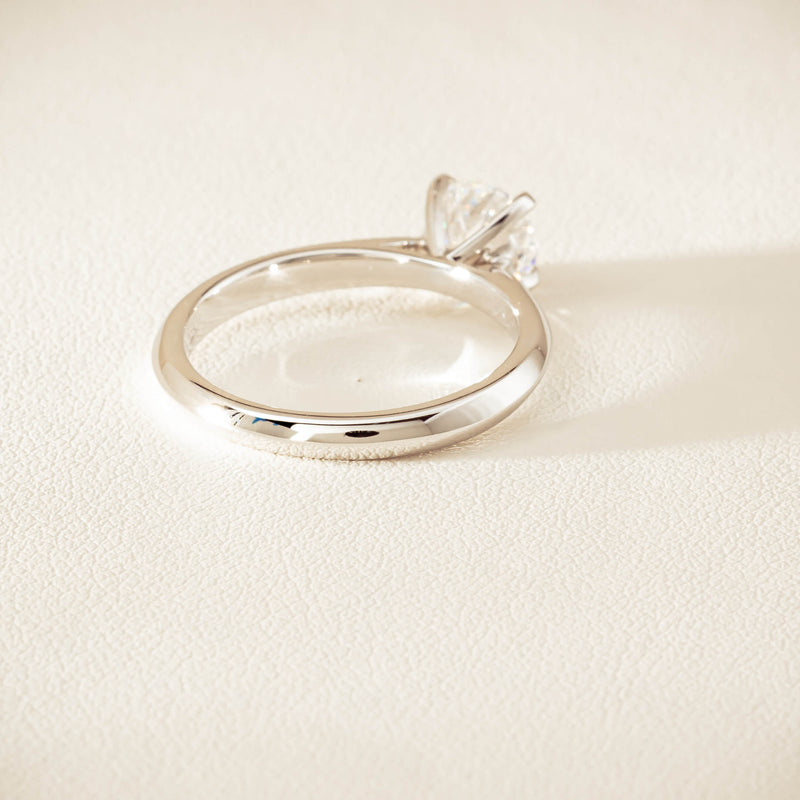 18ct White Gold 1.00ct H SI2 Diamond Venetian Ring - Ring - Walker & Hall