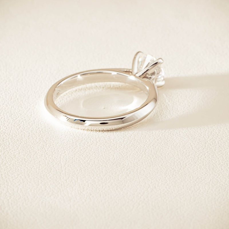 18ct White Gold 1.00ct D VS2 Diamond Venetian Ring - Ring - Walker & Hall