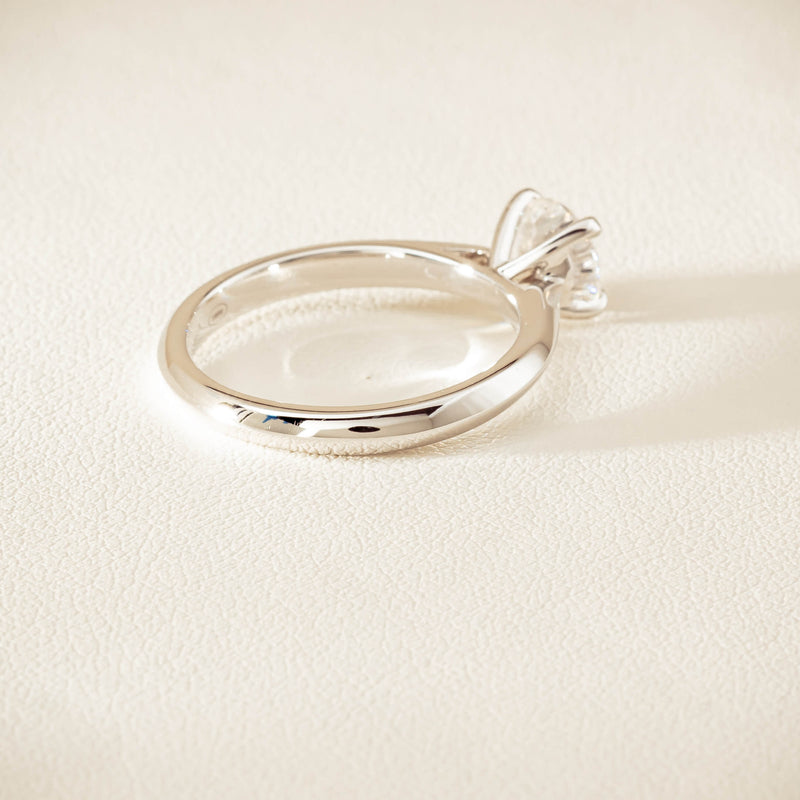 18ct White Gold 1.00ct D VS2 Diamond Venetian Ring - Ring - Walker & Hall