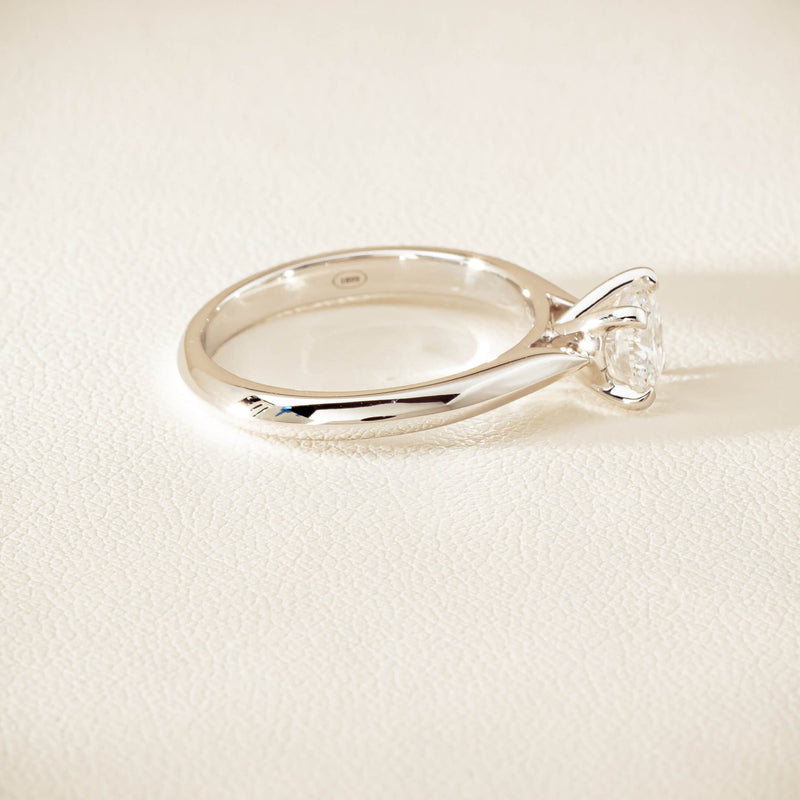 18ct White Gold 1.00ct D VS2 Diamond Venetian Ring - Ring - Walker & Hall