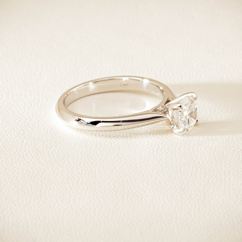 18ct White Gold 1.00ct D VS2 Diamond Venetian Ring - Ring - Walker & Hall