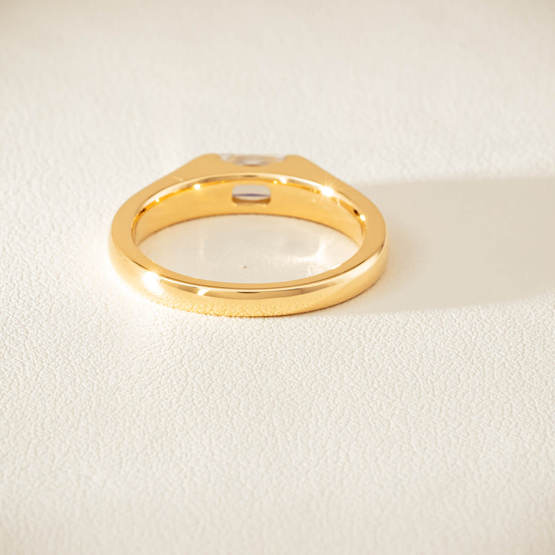 18ct Yellow Gold Modified Emerald-Cut Diamond Astrid Ring - Ring - Walker & Hall