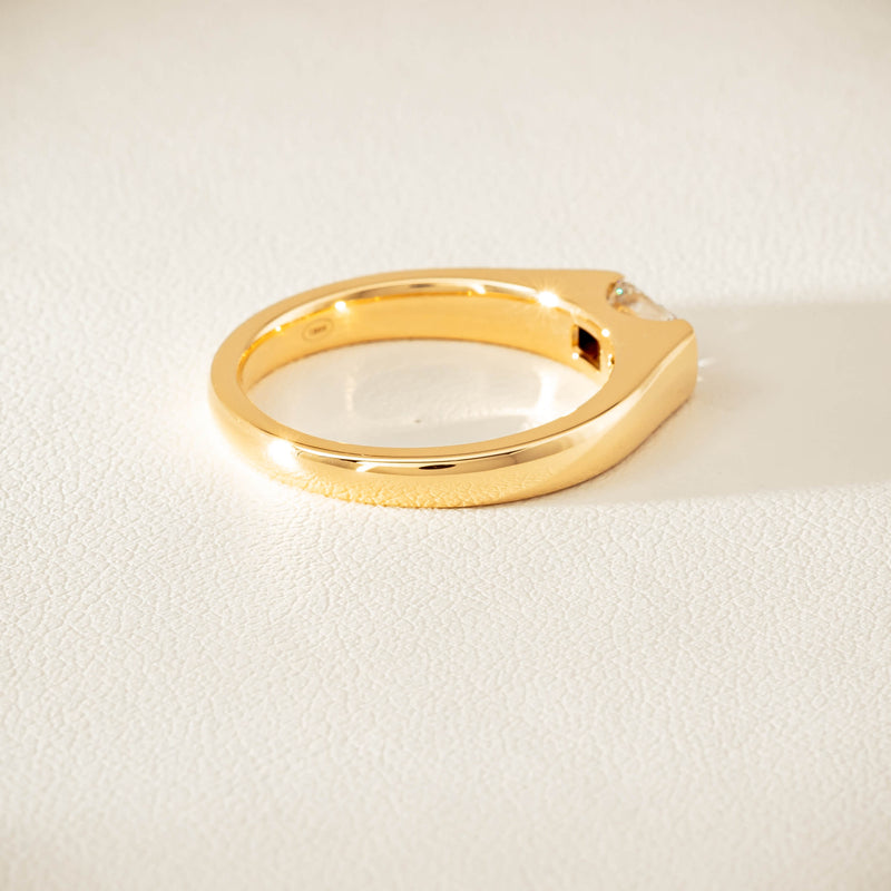 18ct Yellow Gold Modified Emerald-Cut Diamond Astrid Ring - Ring - Walker & Hall