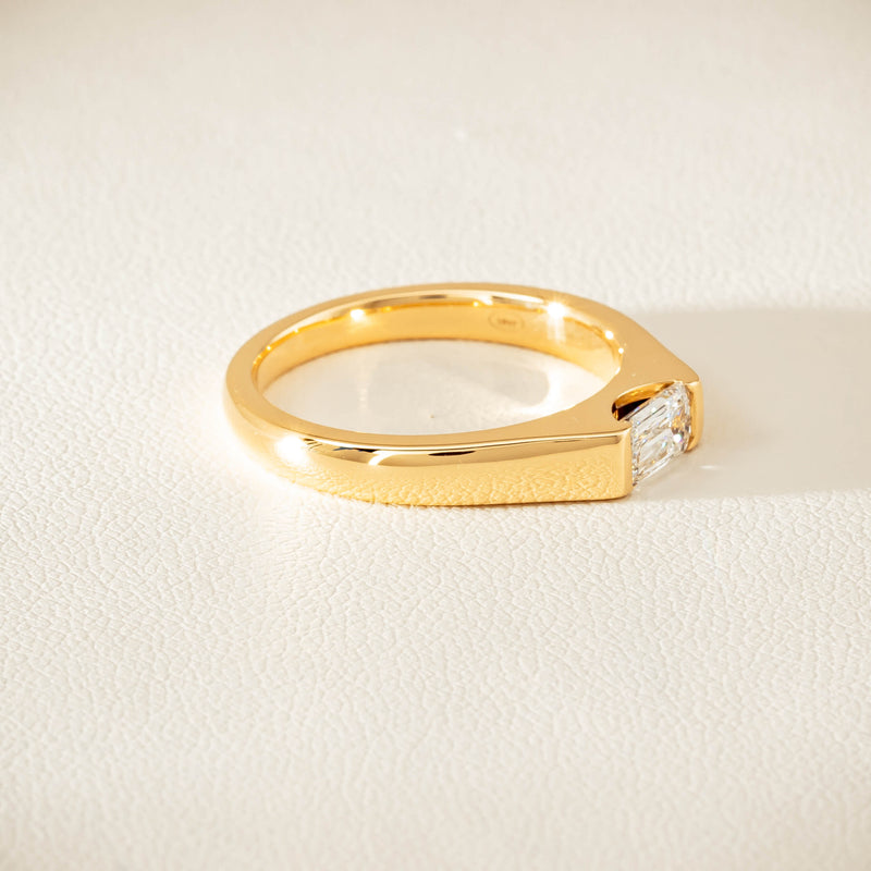 18ct Yellow Gold Modified Emerald-Cut Diamond Astrid Ring - Ring - Walker & Hall