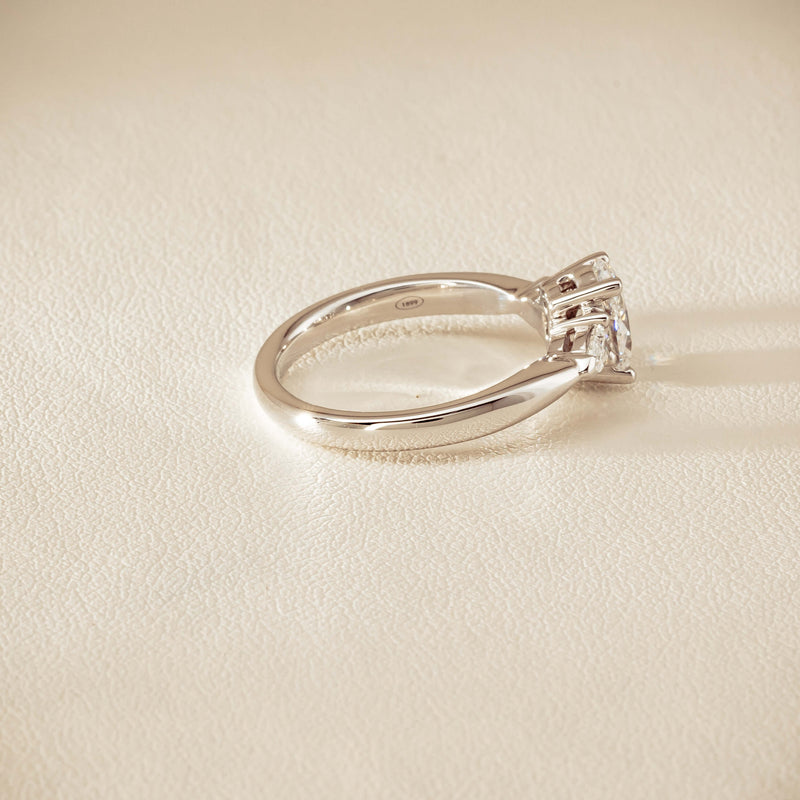 18ct White Gold 1.00ct Oval Diamond Ayla Ring - Ring - Walker & Hall