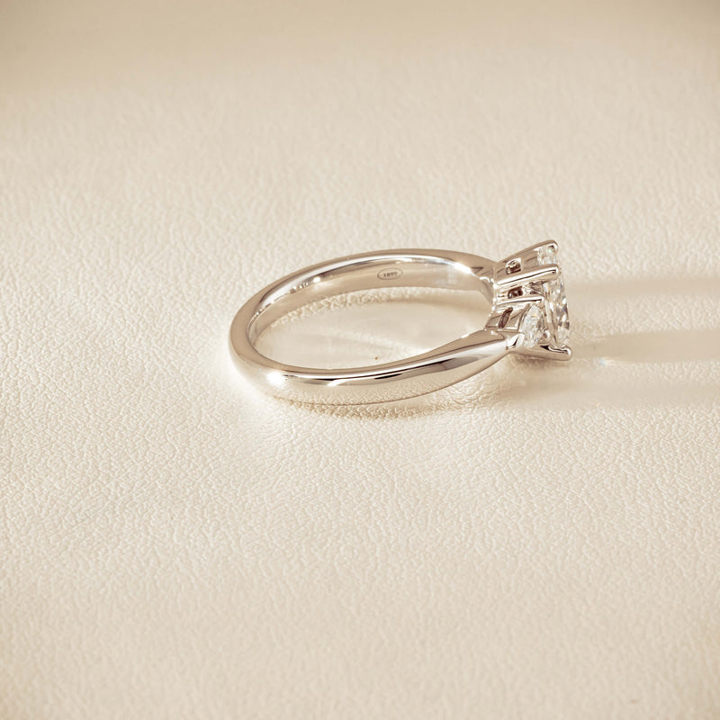 18ct White Gold 1.00ct Oval Diamond Ayla Ring - Ring - Walker & Hall