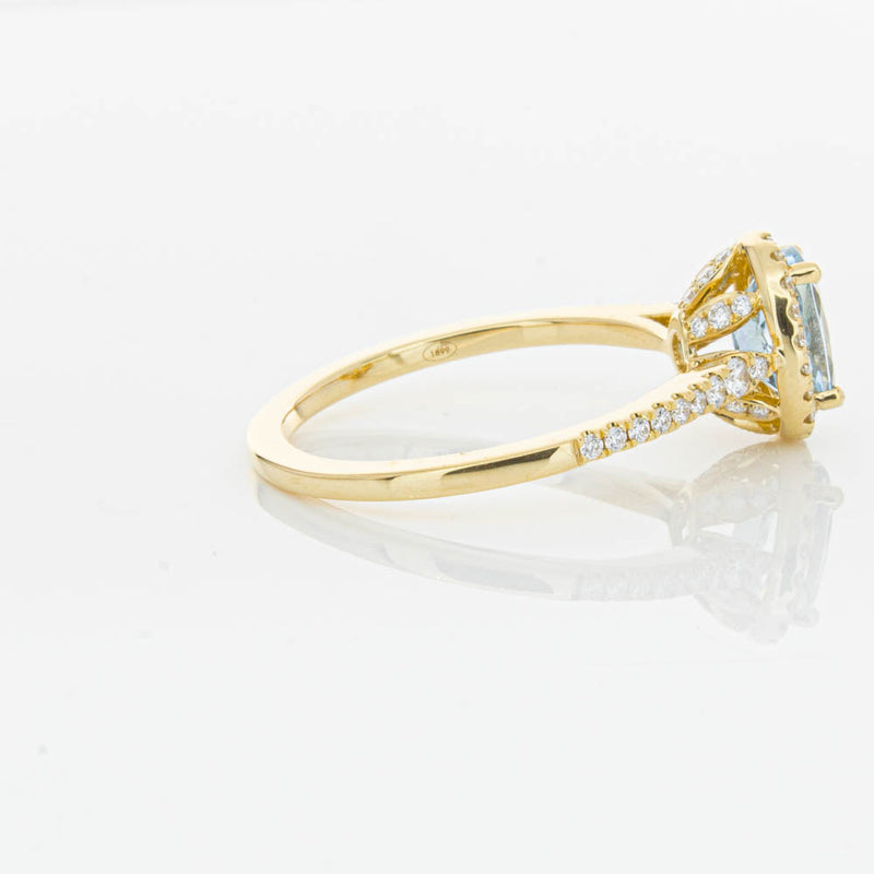 18ct Yellow Gold Aquamarine & Diamond Mini Sierra Ring-Ring-Walker & Hall