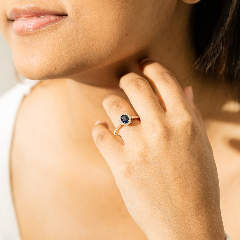 18ct Yellow Gold 1.08ct Sapphire & Diamond Mini Sierra Ring-Ring-Walker & Hall