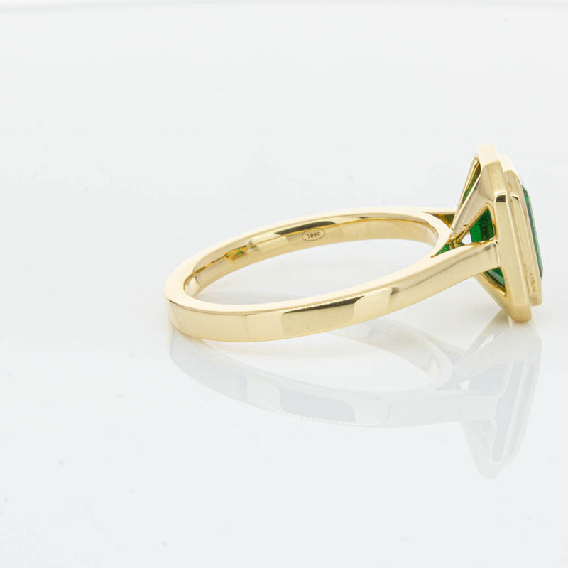 18ct Yellow Gold Emerald Ring-Ring-Walker & Hall