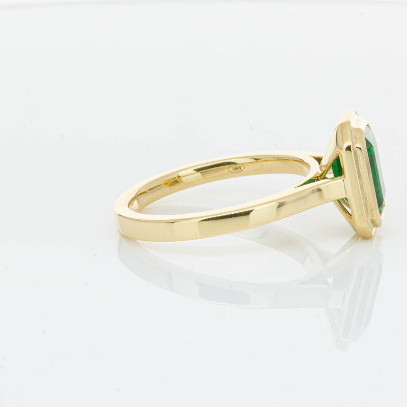 18ct Yellow Gold Emerald Ring-Ring-Walker & Hall