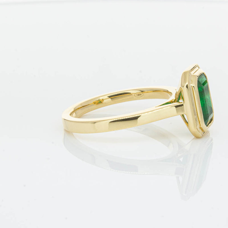 18ct Yellow Gold Emerald Ring-Ring-Walker & Hall
