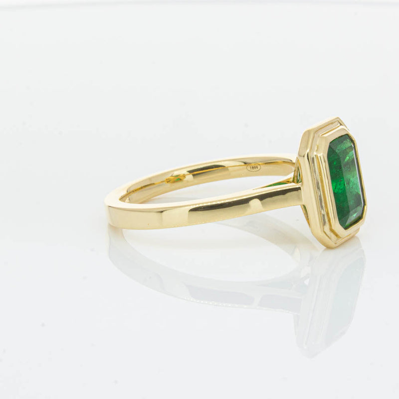 18ct Yellow Gold Emerald Ring-Ring-Walker & Hall