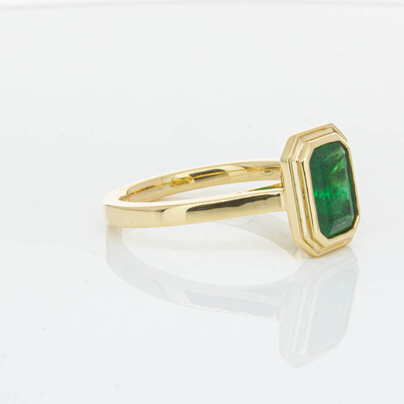 18ct Yellow Gold Emerald Ring-Ring-Walker & Hall