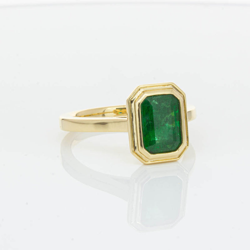 18ct Yellow Gold Emerald Ring-Ring-Walker & Hall