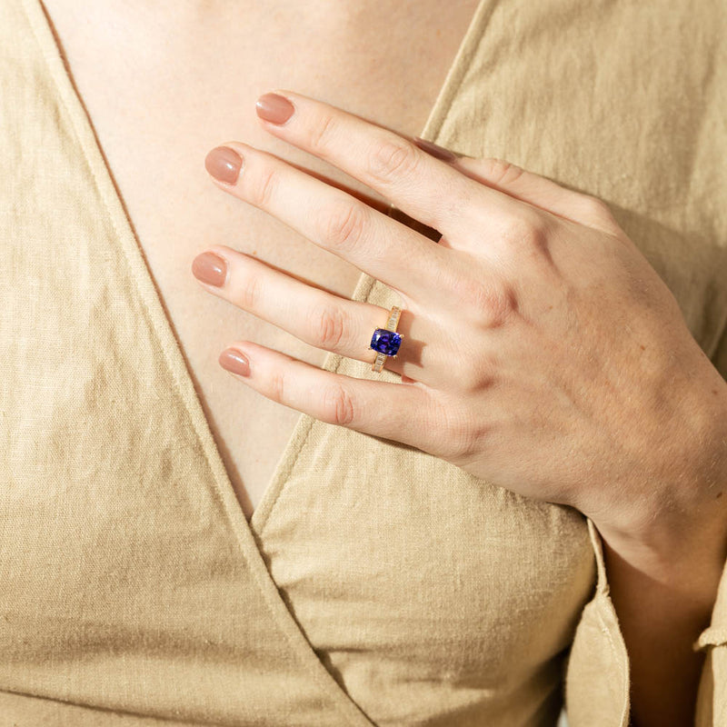 18ct Yellow Gold Tanzanite & Diamond Ring-Ring-Walker & Hall