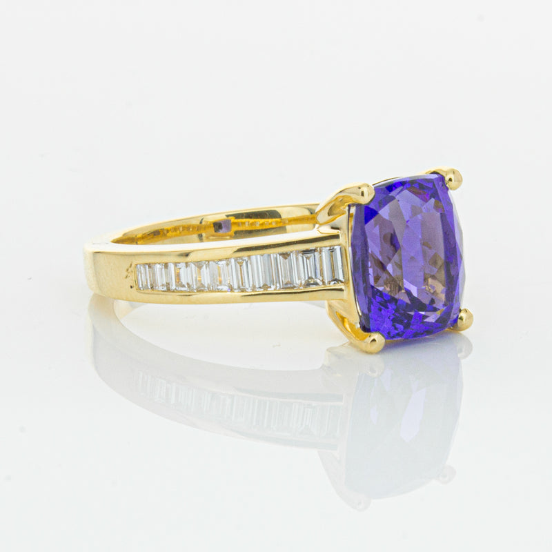18ct Yellow Gold Tanzanite & Diamond Ring-Ring-Walker & Hall