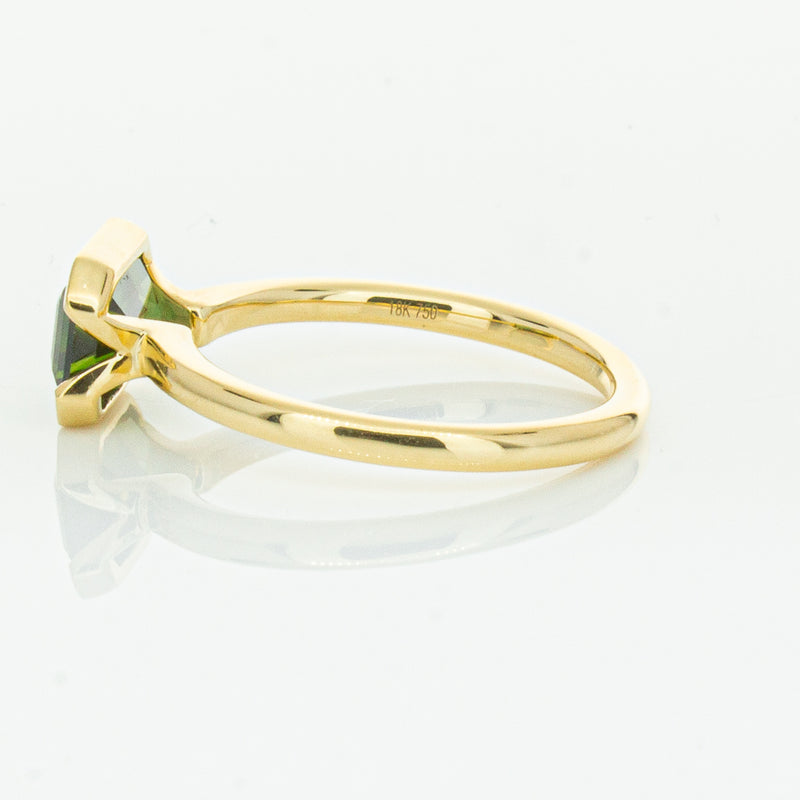 18ct Yellow Gold Green Sapphire Elle Ring-Ring-Walker & Hall