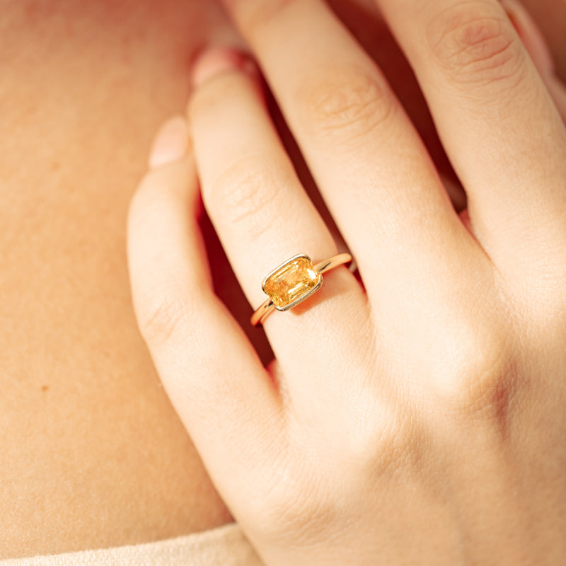 18ct Yellow Gold Golden Sapphire Elle Ring-Ring-Walker & Hall