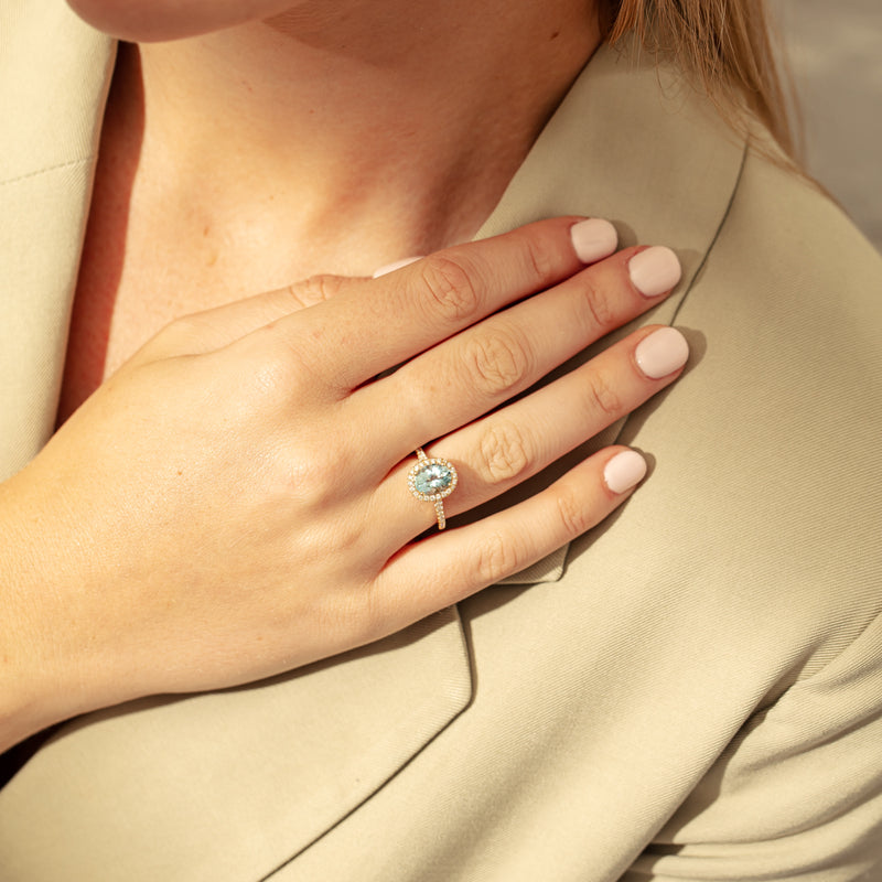 18ct Yellow Gold 1.58ct Aquamarine & Diamond Sierra Ring-Ring-Walker & Hall