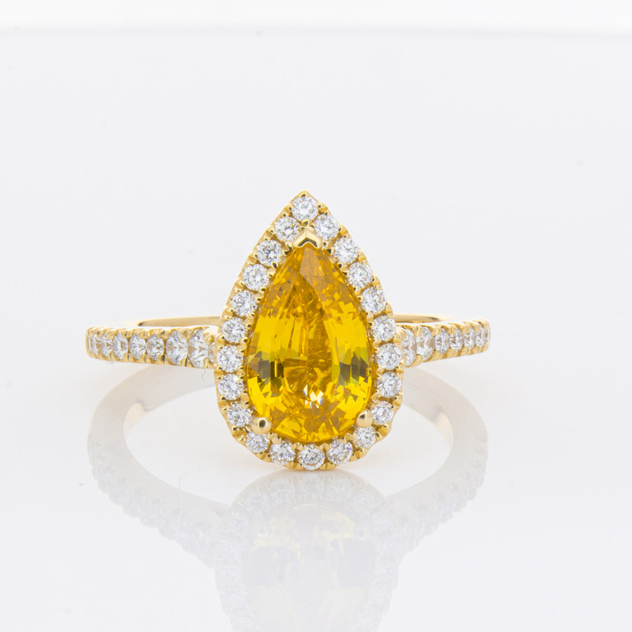 18ct Yellow Gold 4.71ct Golden Sapphire & Diamond Sierra Ring-Ring-Walker & Hall