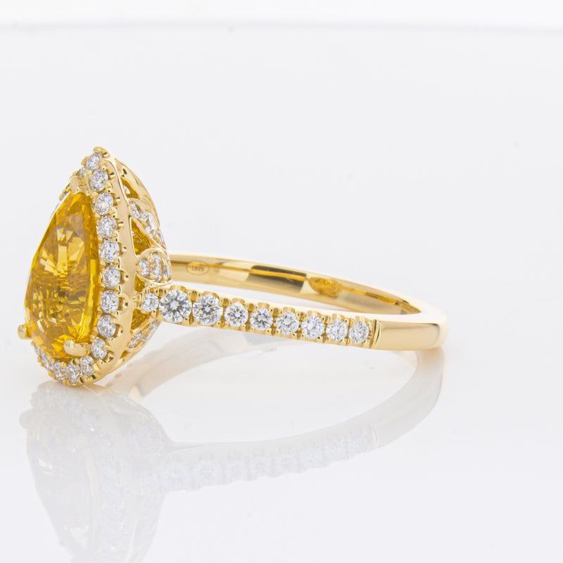 18ct Yellow Gold 4.71ct Golden Sapphire & Diamond Sierra Ring-Ring-Walker & Hall