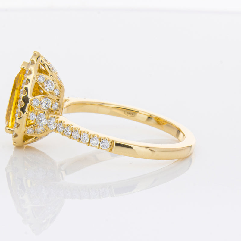 18ct Yellow Gold 4.71ct Golden Sapphire & Diamond Sierra Ring-Ring-Walker & Hall