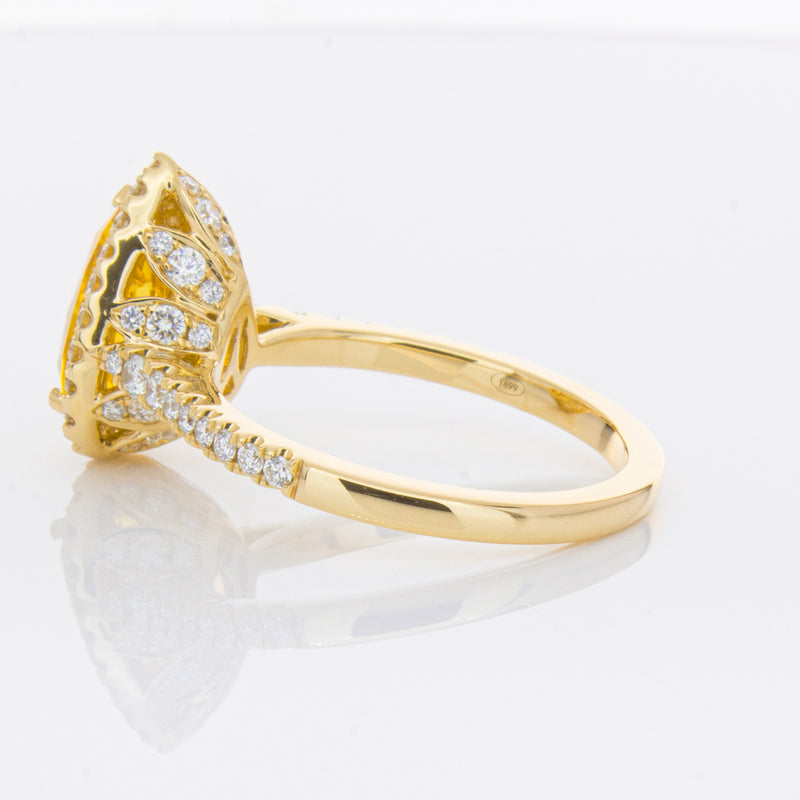 18ct Yellow Gold 4.71ct Golden Sapphire & Diamond Sierra Ring-Ring-Walker & Hall