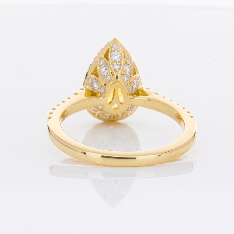 18ct Yellow Gold 4.71ct Golden Sapphire & Diamond Sierra Ring-Ring-Walker & Hall