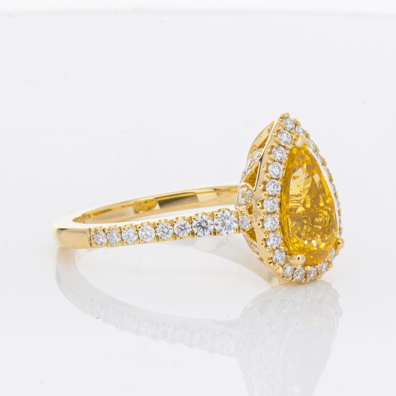 18ct Yellow Gold 4.71ct Golden Sapphire & Diamond Sierra Ring-Ring-Walker & Hall