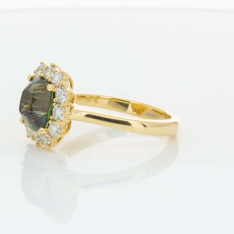 18ct Yellow Gold 3.56ct Green Sapphire & Diamond Belle Ring-Ring-Walker & Hall