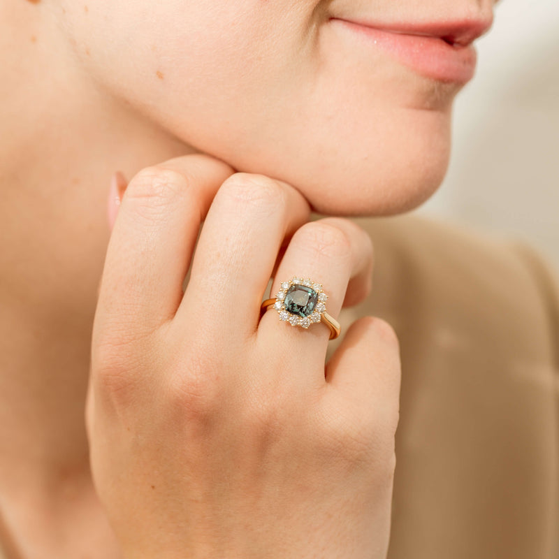 18ct Yellow Gold 3.56ct Green Sapphire & Diamond Belle Ring-Ring-Walker & Hall