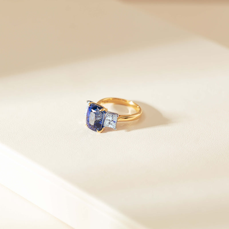 18ct Yellow Gold 8.03ct Sapphire & Diamond Ring-Ring-Walker & Hall