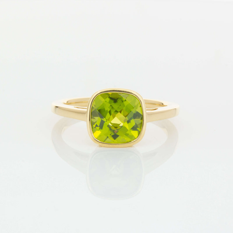 18ct Yellow Gold Peridot Ring-Ring-Walker & Hall