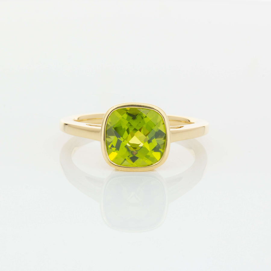 18ct Yellow Gold Peridot Ring-Ring-Walker & Hall
