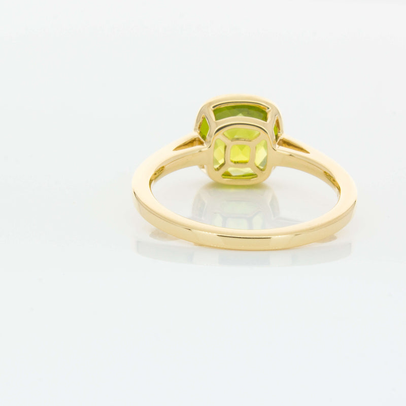 18ct Yellow Gold Peridot Ring-Ring-Walker & Hall