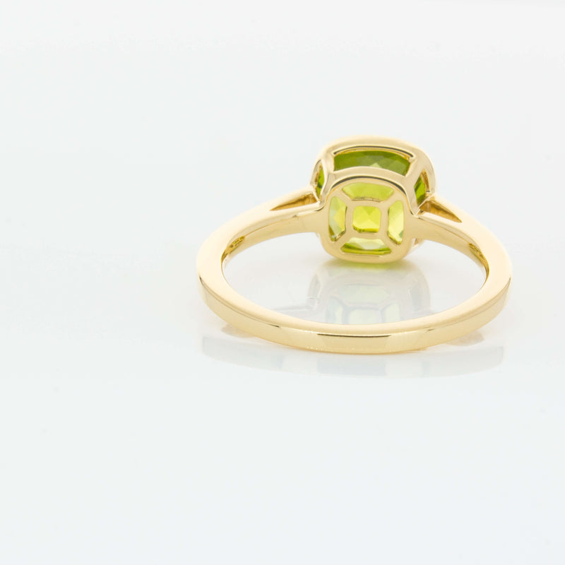18ct Yellow Gold Peridot Ring-Ring-Walker & Hall